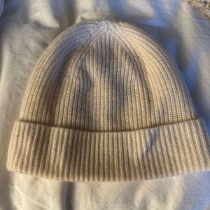 Aritzia Cream Babaton Cashmere Beanie